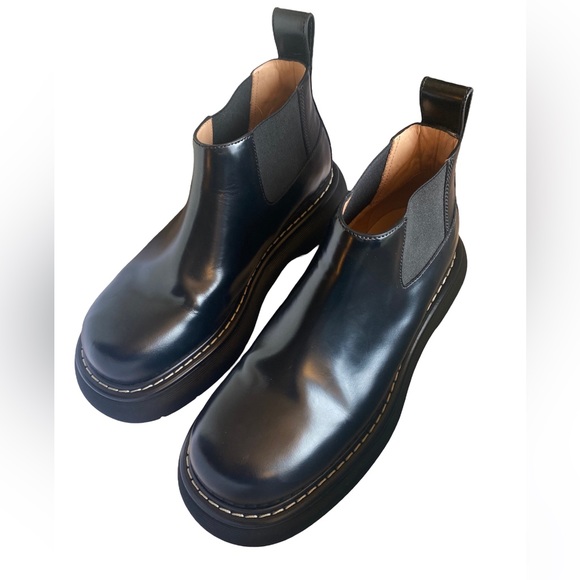Bottega Veneta Other - SOLD Bottega Veneta Black Bounce Leather Ankle Boot